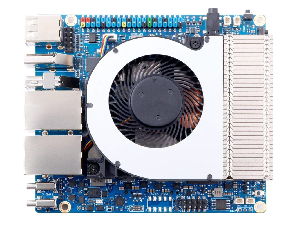 Orange Pi6 Plus -Heat sink fan cooling. recommended to keep your board cool