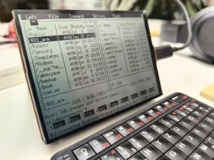 solarOS on Waveshare ESP32-S3 4.2 RLCD with keyboard